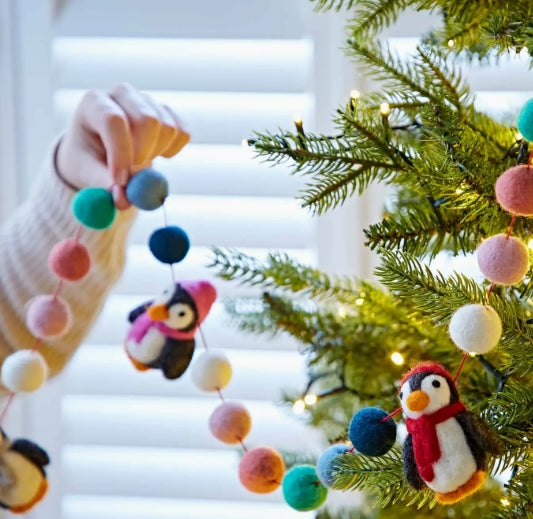 Felt Penguin Garland