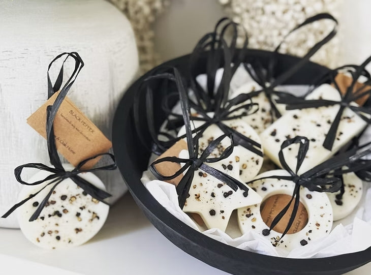 Black Pepper Scented Soy Wax Decoration