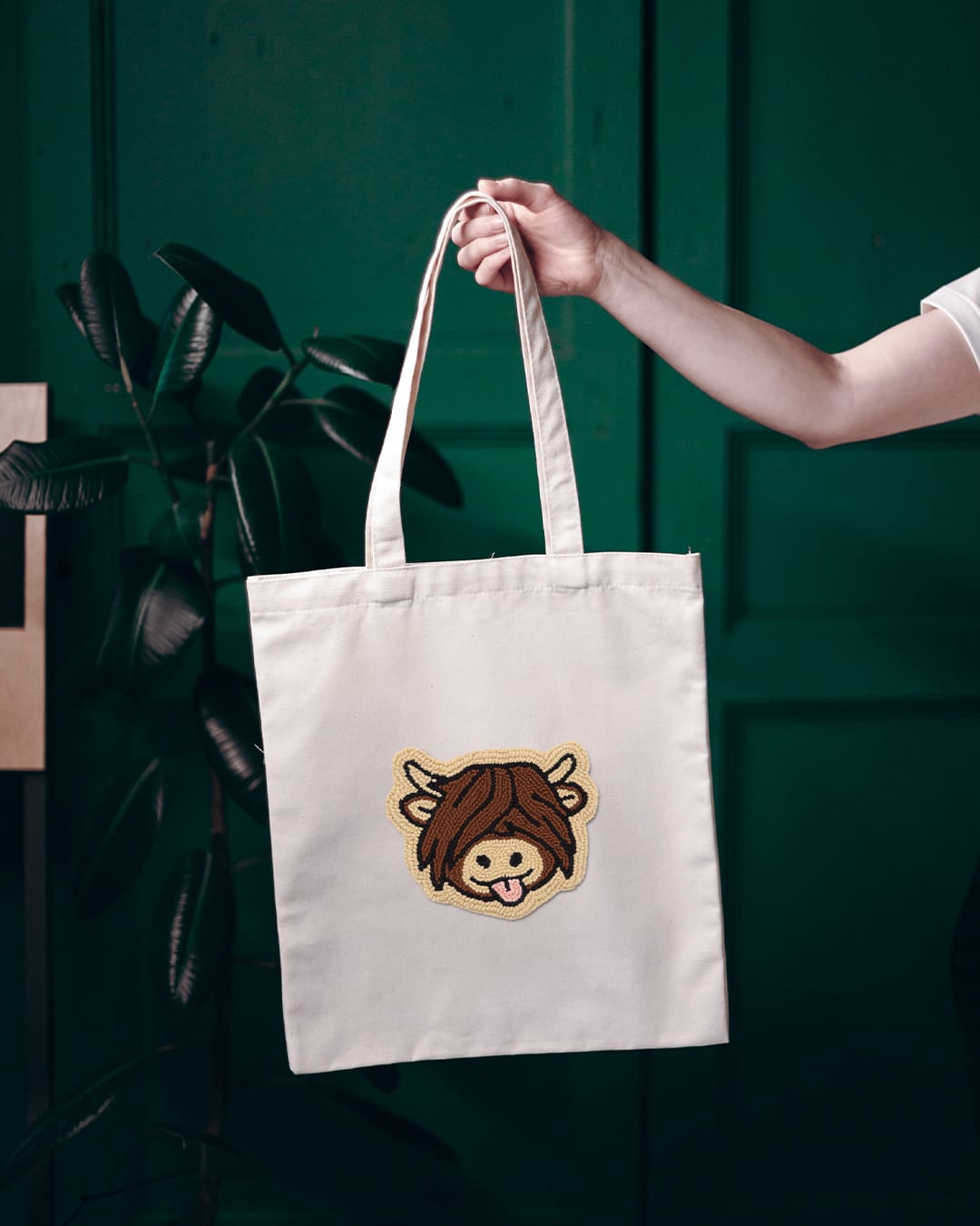 HANDMADE PUNCH NEEDLE TOTE BAG - HIGHLAND COW