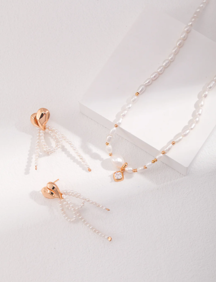 Aphrodite Pearls Necklace