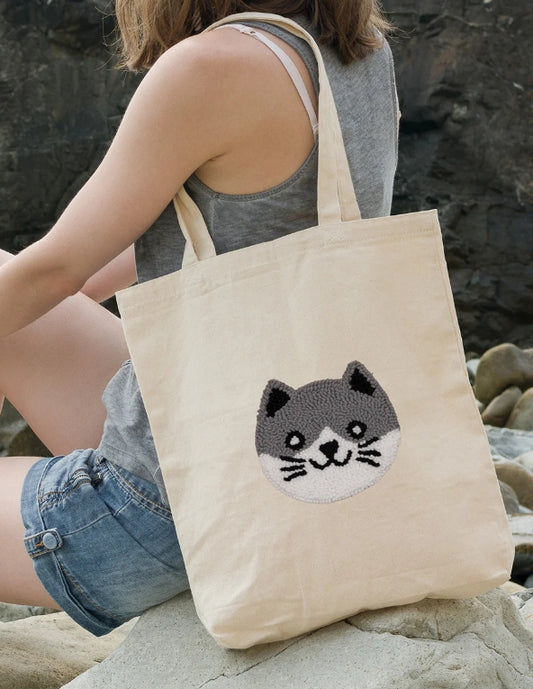 HANDMADE PUNCH NEEDLE TOTE BAG - CAT (LIGHT GREY)