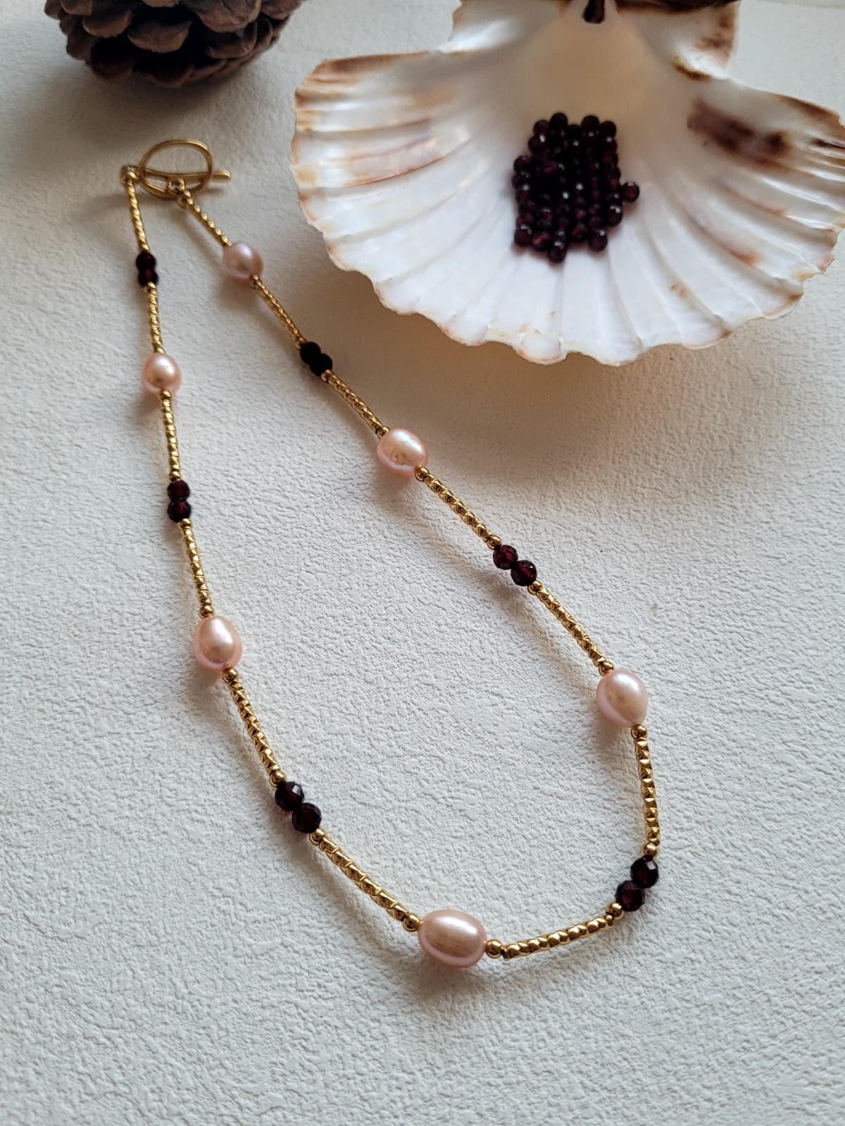 Christmas DIY Jewellery Kit (Pink Freshwater Pearl & Garnet )