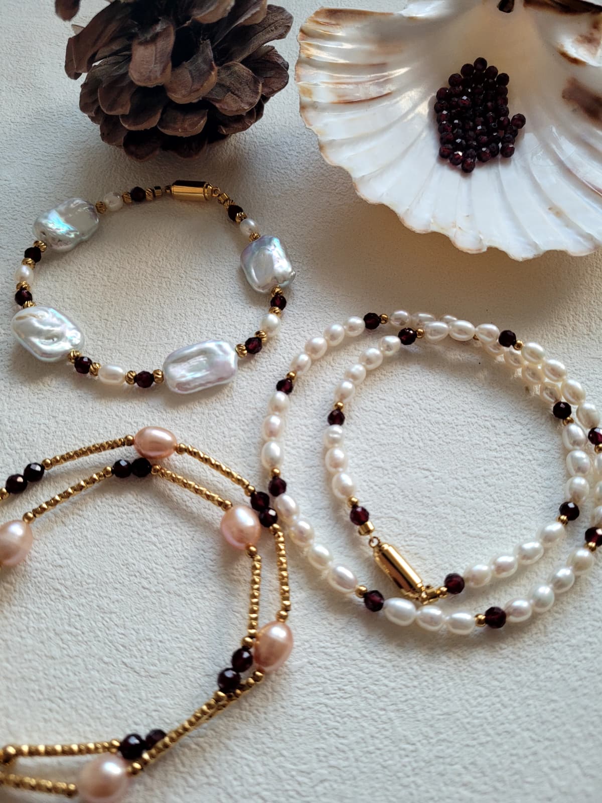 Christmas DIY Bracelet Kit ( Real Freshwater Pearl & Garnet )